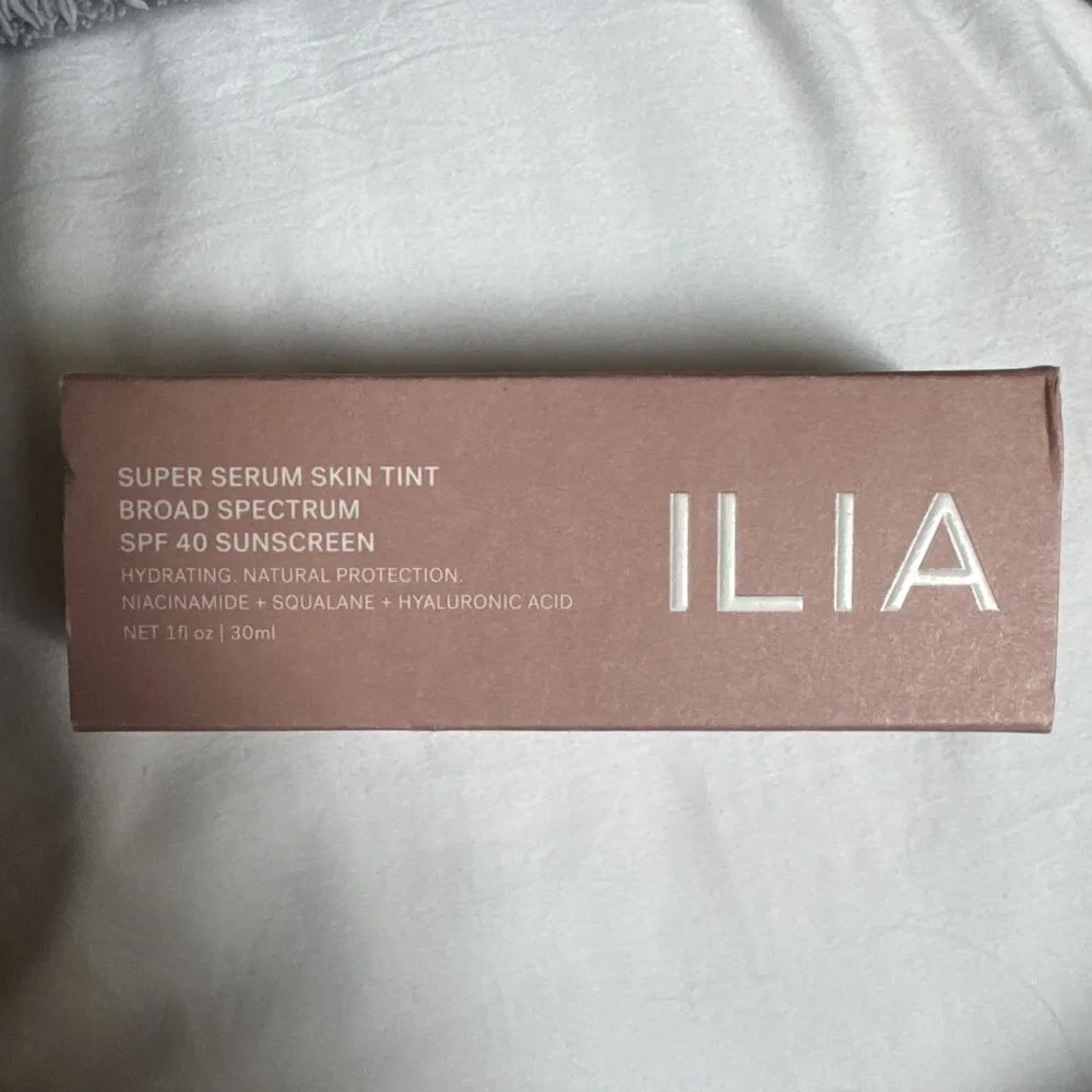 ILIA Super Serum Skin Tint SPF 40 - Bom Bom ST5